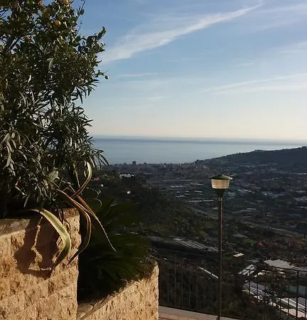 La Casa Di Borgo Lampedusa Castellaro (Liguria)